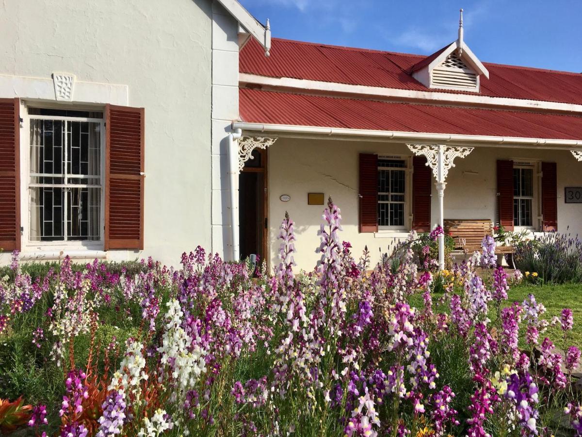 John Montagu Accommodation Exterior photo